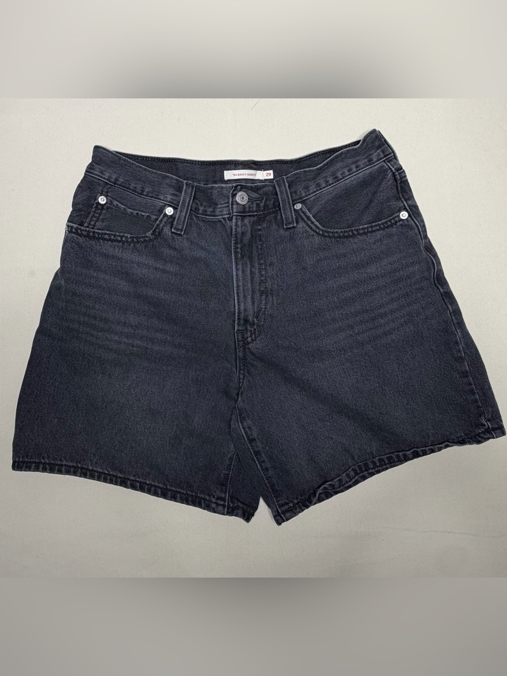 Levi’s Classic High-Rise Black Denim Women’s Shorts sz 29 174